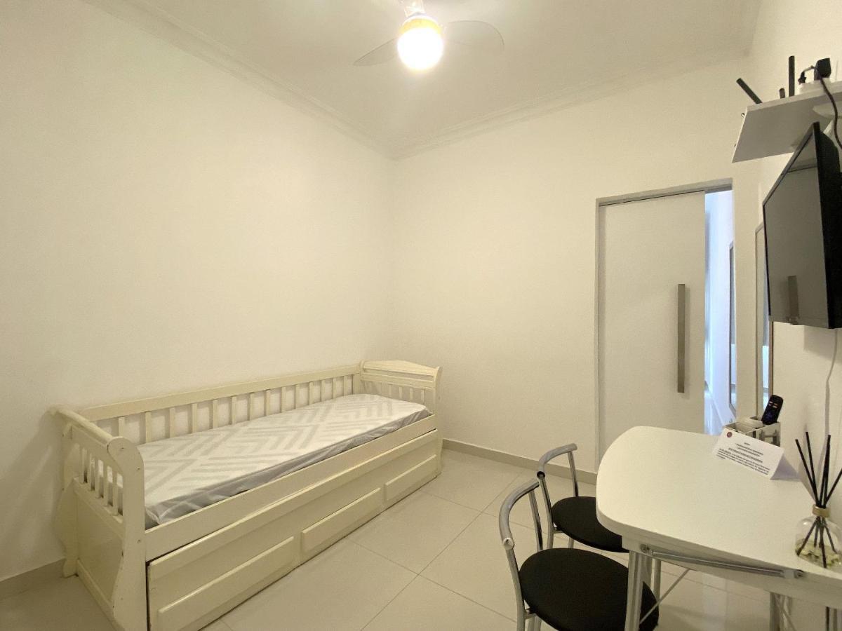 M60 - Apto A 3 Minutos Da De Copacabana Apartamento *